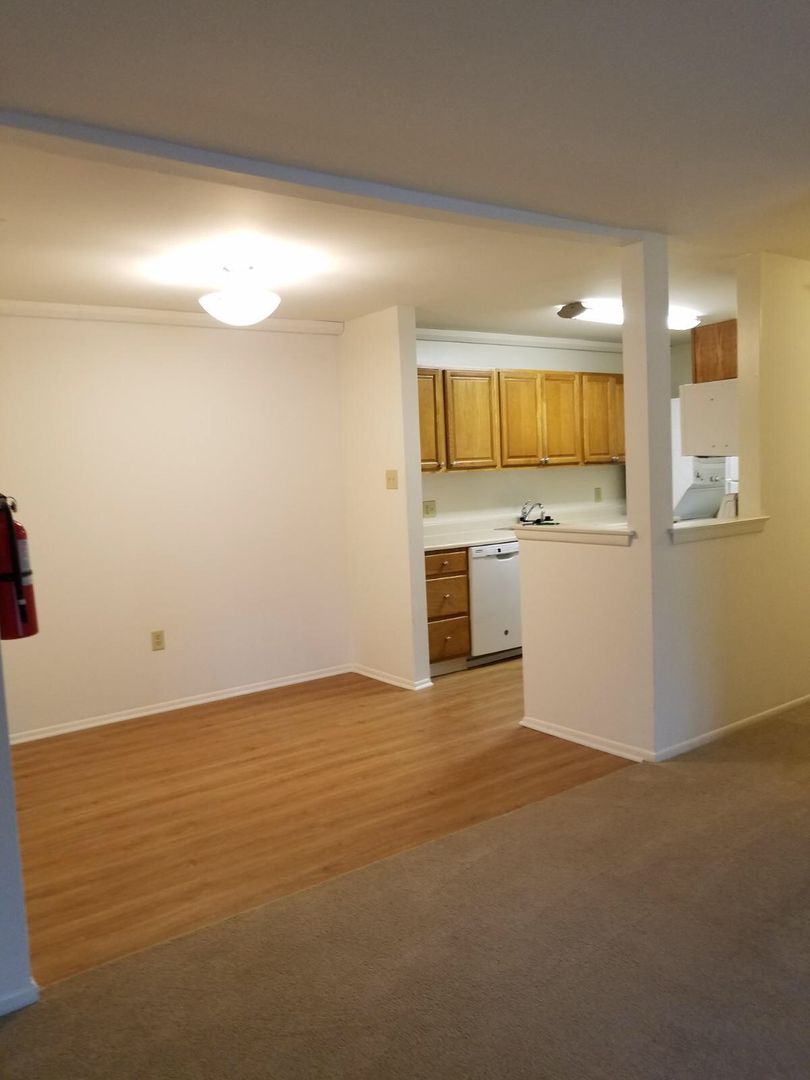 Absecon Apartment: 400 Manor Drive