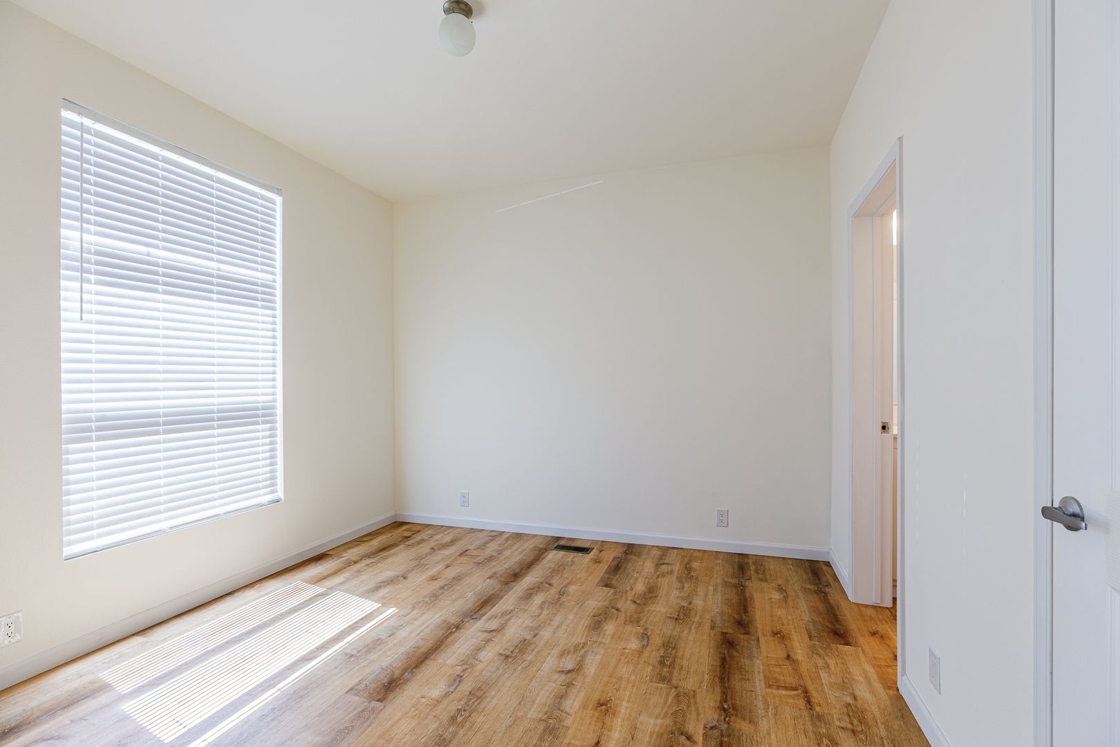 Beautiful Newer 3 Bedroom, 2 Bathroom Stand-Alone Home in Pleasure Point 12 of 12