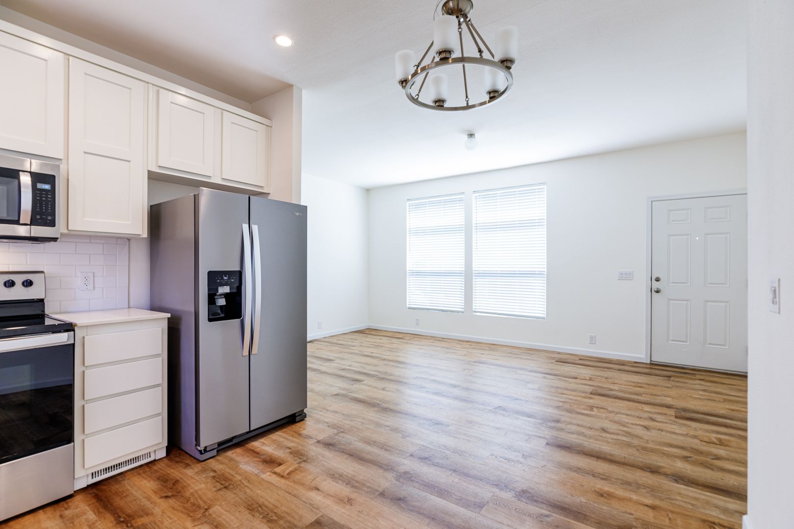 Beautiful Newer 3 Bedroom, 2 Bathroom Stand-Alone Home in Pleasure Point 5 of 12