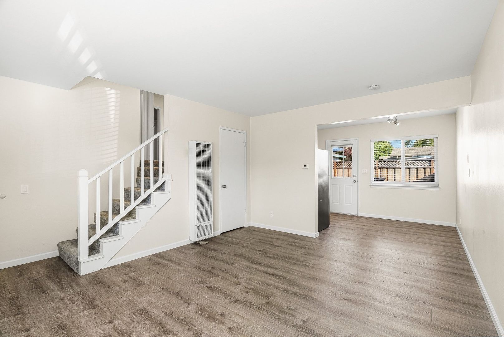 Santa Cruz Apartment: 929c 35th Avenue