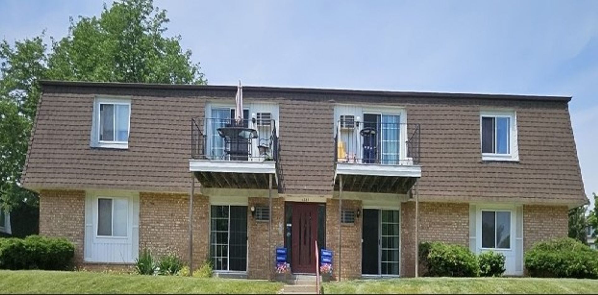 Pewaukee Apartment: 1385 Meadowcreek Dr.