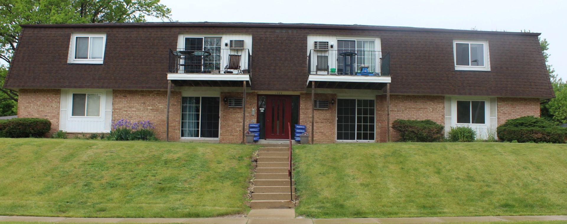 Pewaukee Apartment: 1385 Meadowcreek Dr.