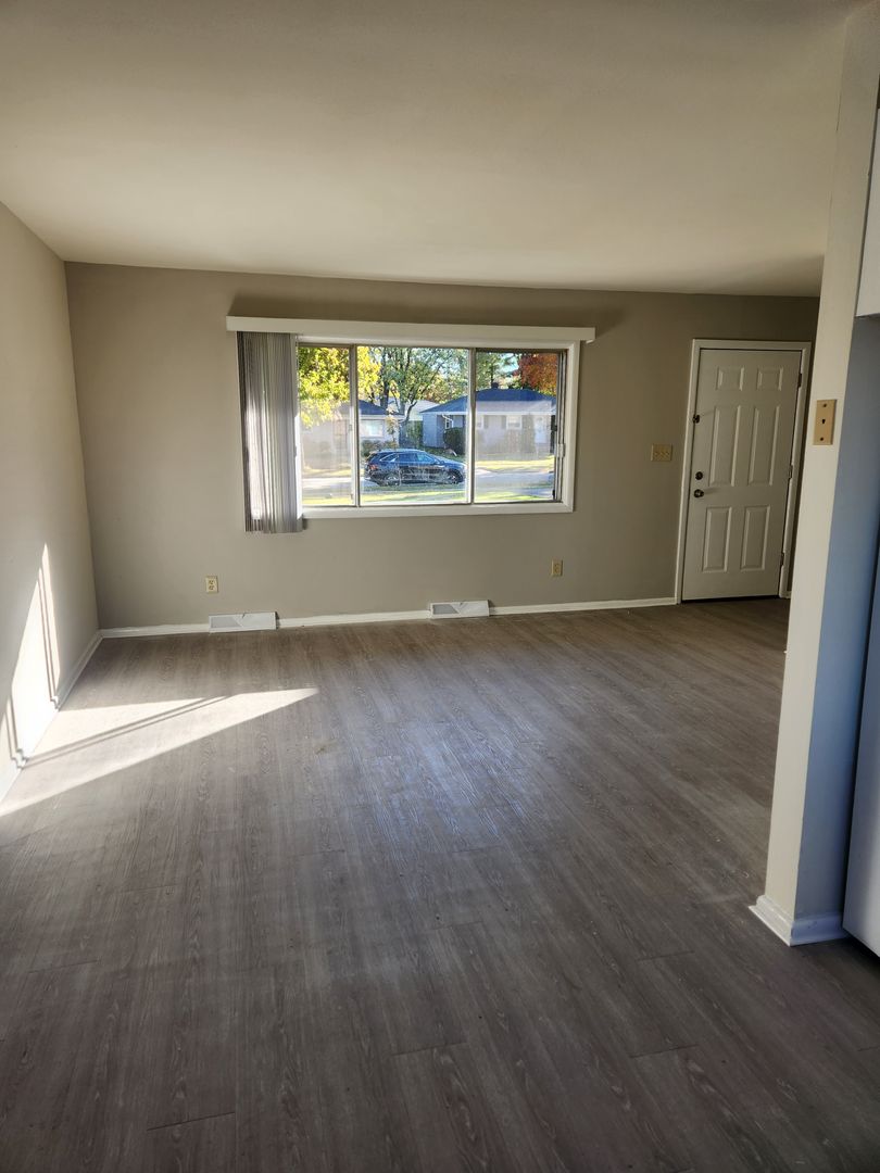 Milwaukee Townhome: 3237-3275B S. 99th St.