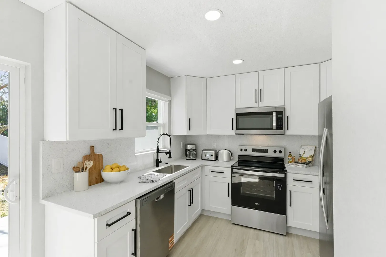 Pinellas Park Apartment: 5720 79th Ave. N