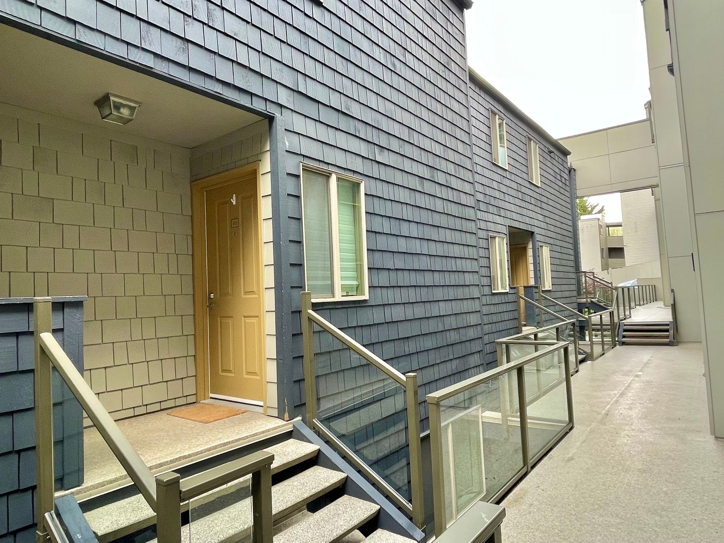 Seattle Condo: 7307 Sand Point Way NE, B615