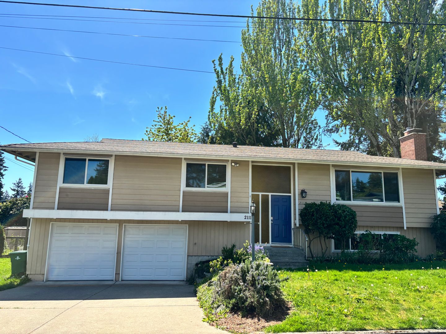 Shoreline House: 2111 N 188th St