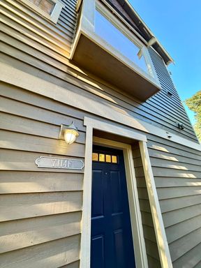Modern 2-Bedroom, 2-Bathroom West Seattle Townhome – photo 1