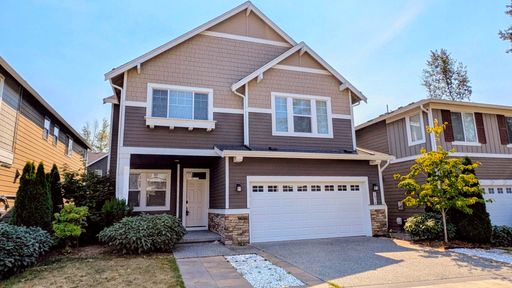 Newer 4 bdrm plus Den & Large loft House in Everett's Riverfront Neighborhood – photo 1