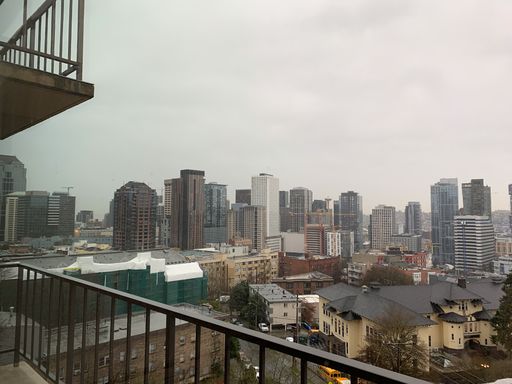 First Hill Living at it's Best! – photo 1