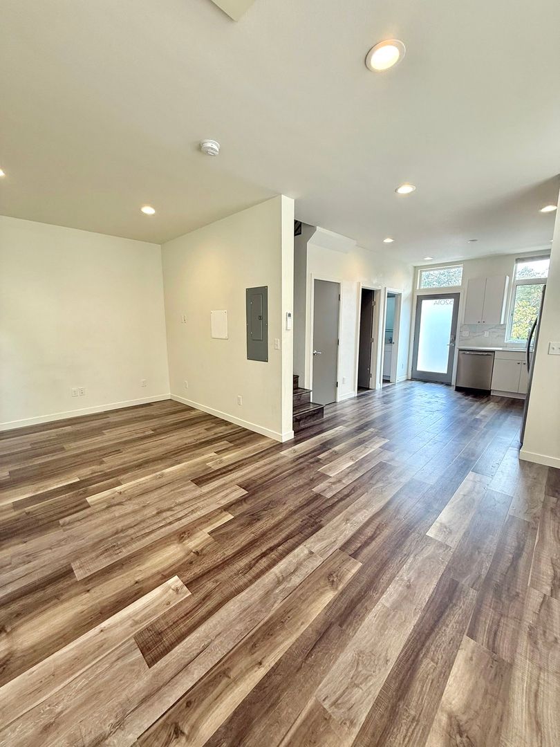 5201 TM KIM &amp; JOE NW LLC 3 of 12