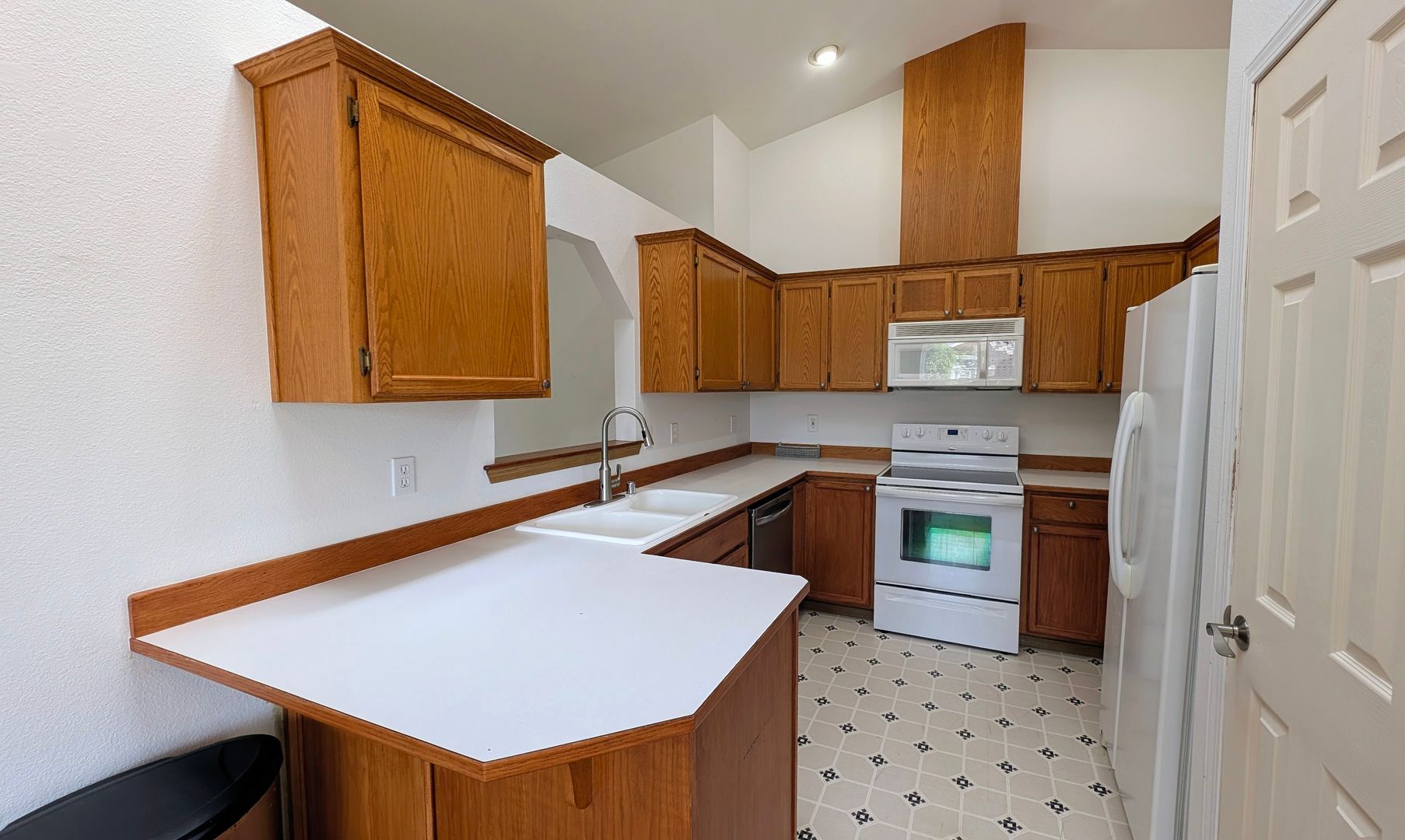 8228 TLC GRESHAM 6 of 12
