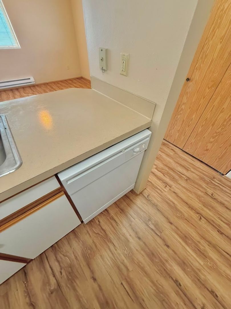 4236 TM Montlake Villas LLC 9 of 12