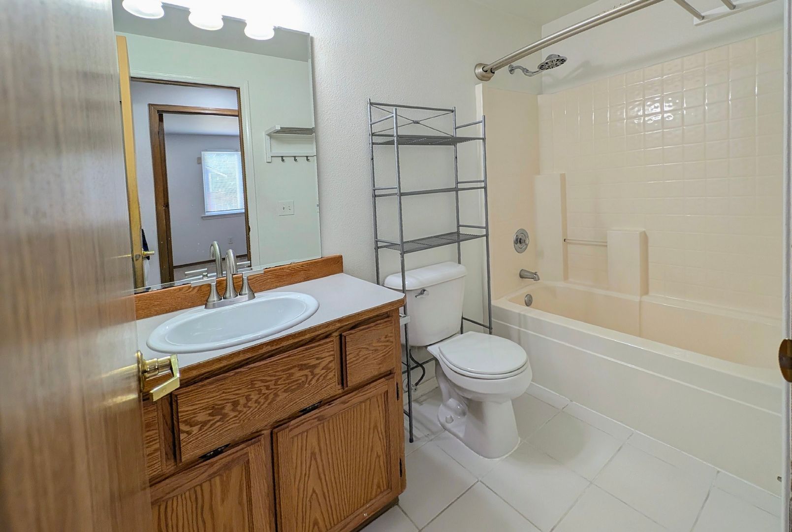 8228 TLC GRESHAM 11 of 12