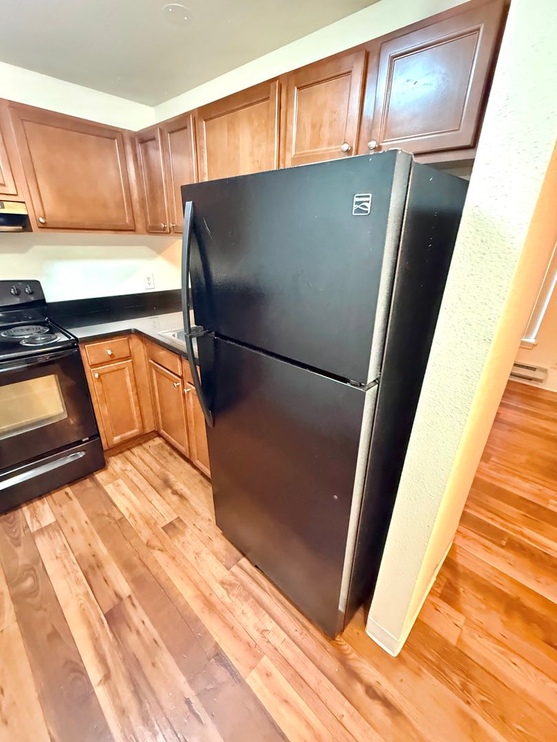 Spacious 2-Bedroom U-District Apartment | Tour Today! 6 of 12