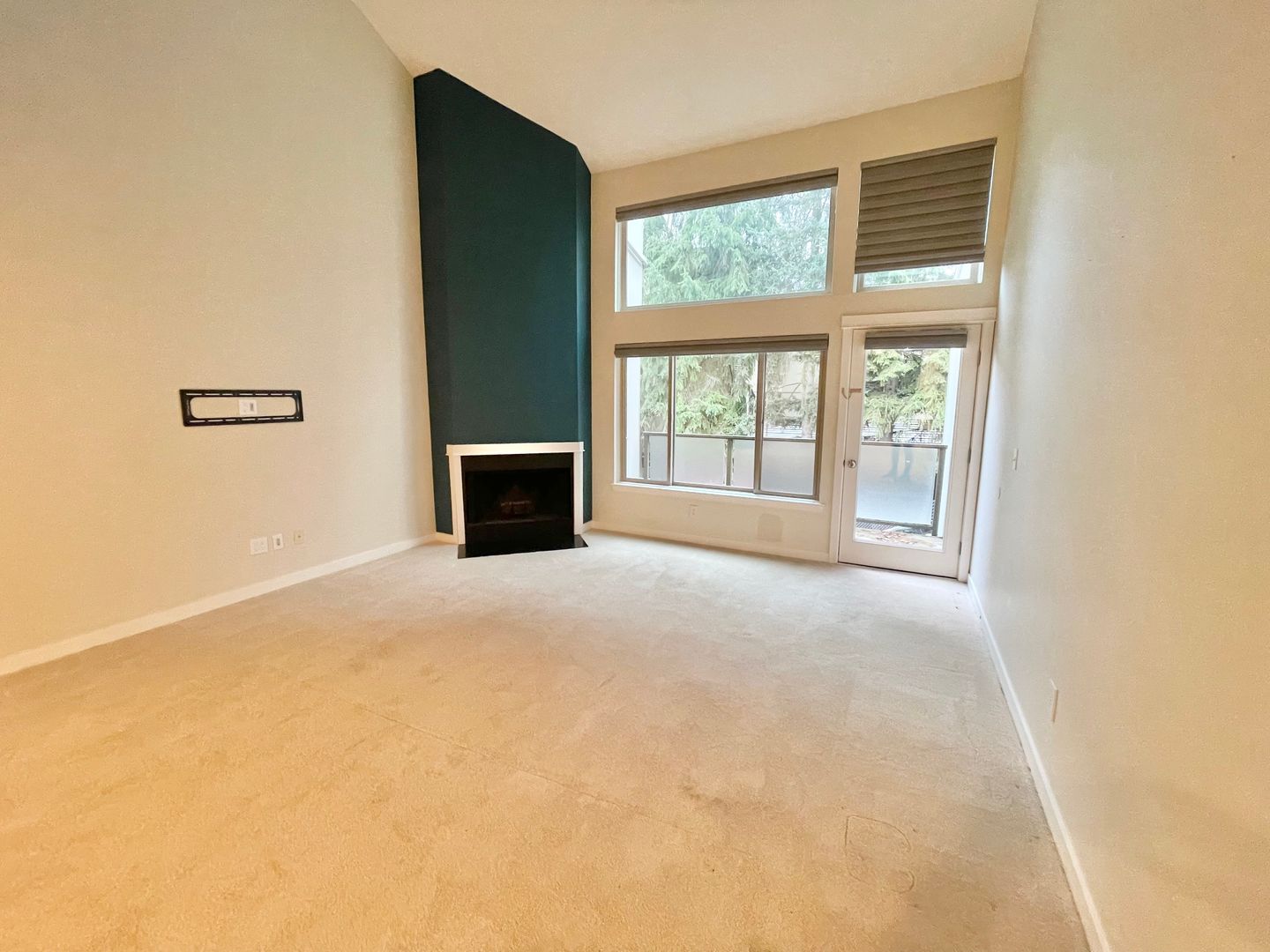 Seattle Condo: 7307 Sand Point Way NE, B615