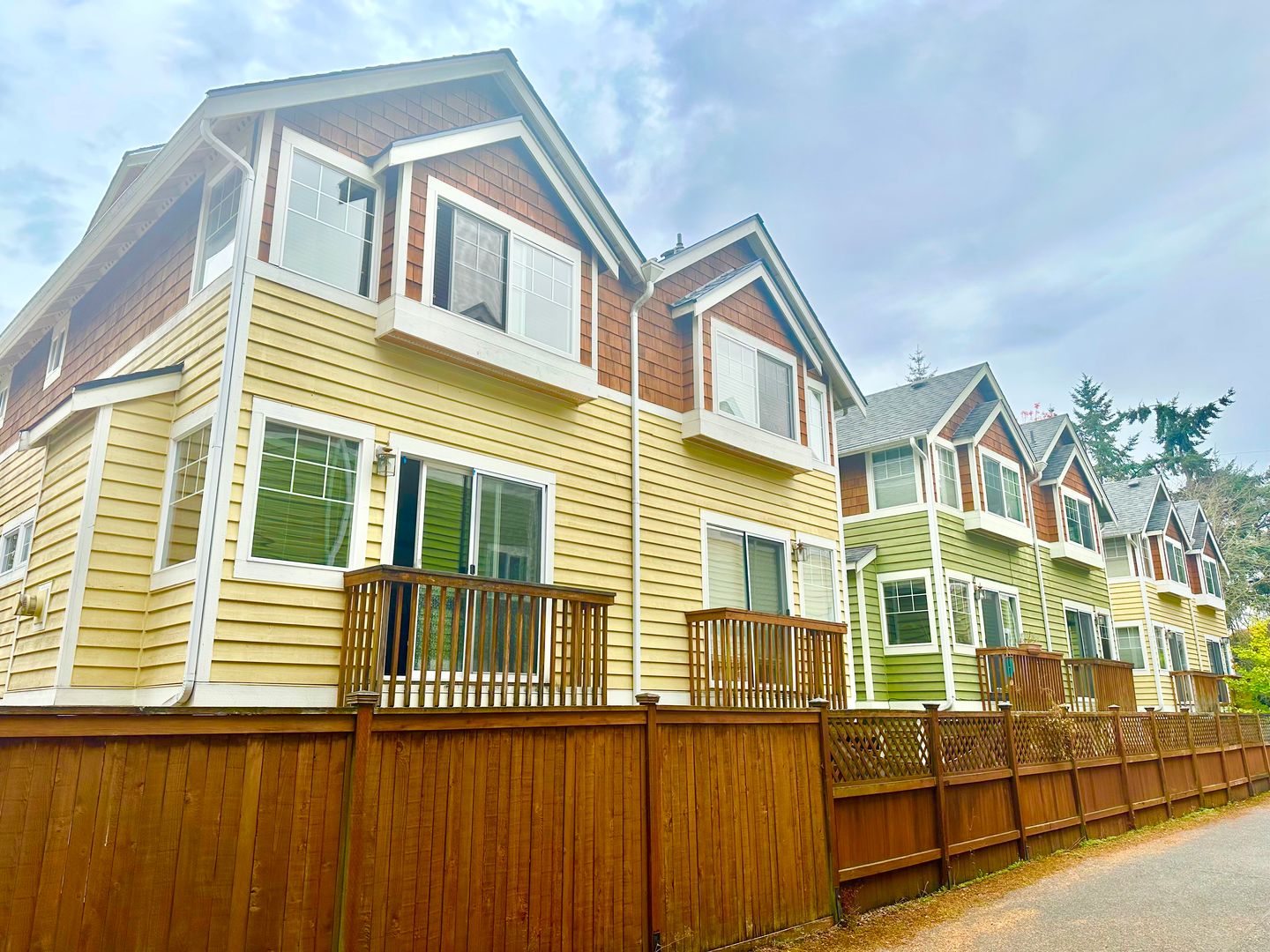 Seattle Townhome: 813 B NW 97th St