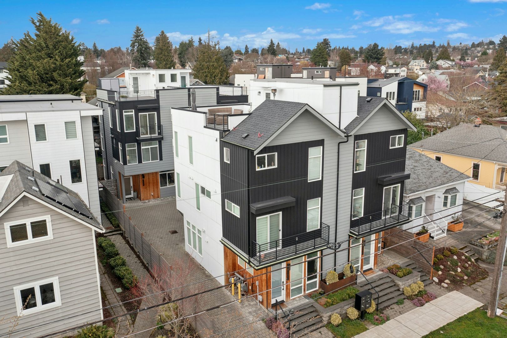 Seattle Townhome: 1142 NW 59th St, Unit B