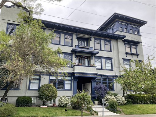 Historic Building - Great Location!! – photo 1