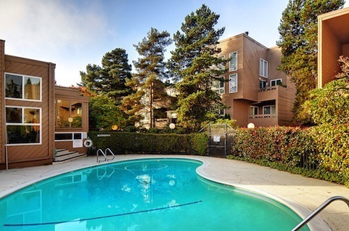 Beautiful View Ridge Condo – photo 1