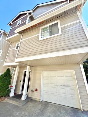 Prime Central District Location with Easy City Access – photo 1