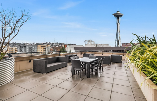 One-Bedroom Condo located in Prime Area of Downtown!!!! – photo 1