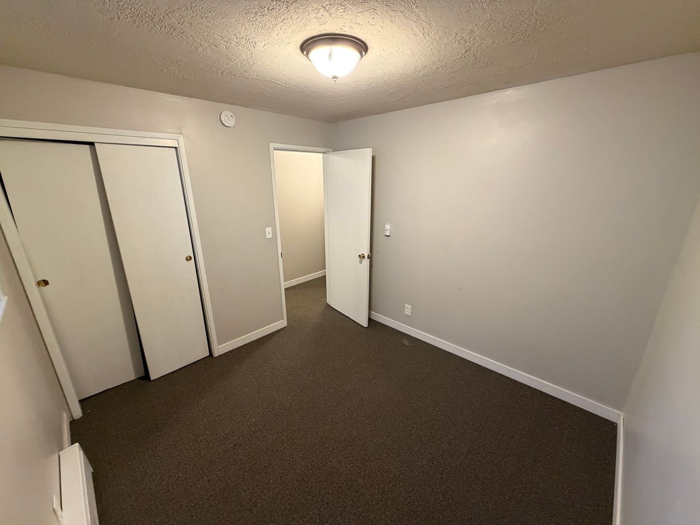 Bright & Comfortable 2-Bedroom Rental- 1 Month of rent concession 5 of 7