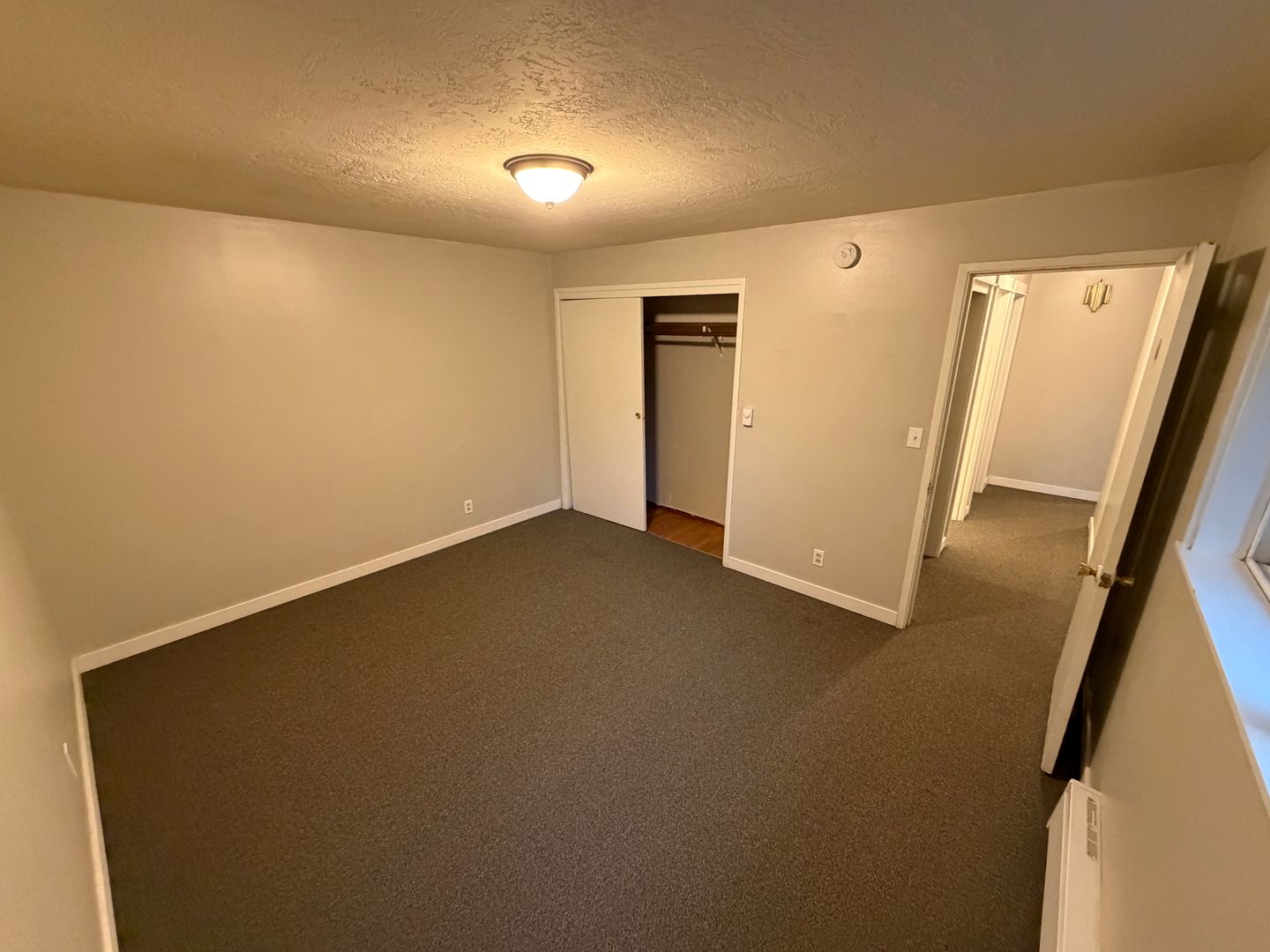 Bright & Comfortable 2-Bedroom Rental- 1 Month of rent concession 4 of 7