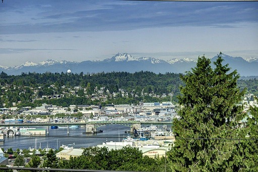 Beautiful Fremont Condo with Sweeping Views – photo 1