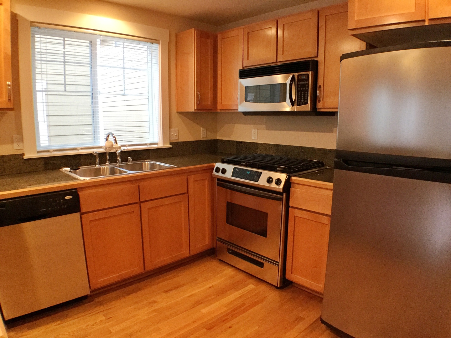 Seattle Townhome: 1221 N 88th St