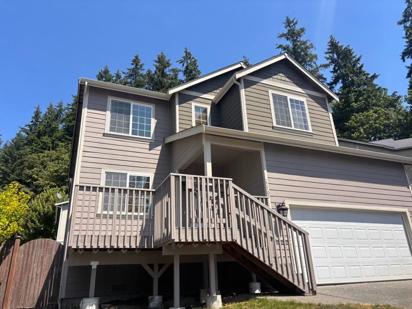 Bothell House: 22709 7th PL W