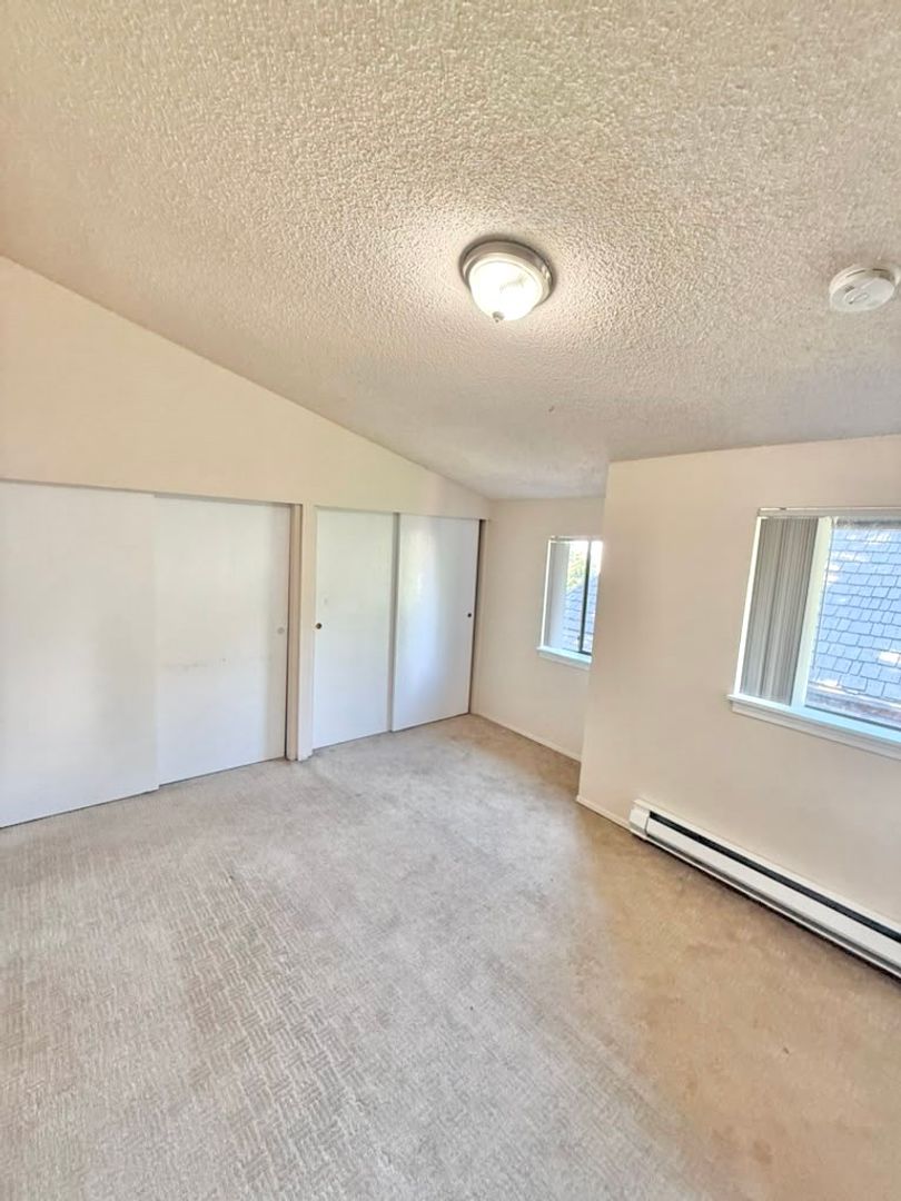 Comfortable Seattle Apartment in the Heart of the U-District 7 of 12