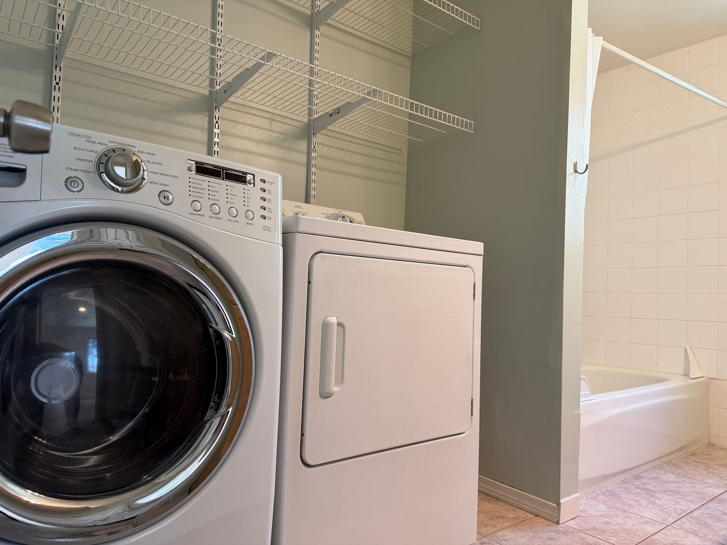 Laundry room at 9622 DK ANDRADA