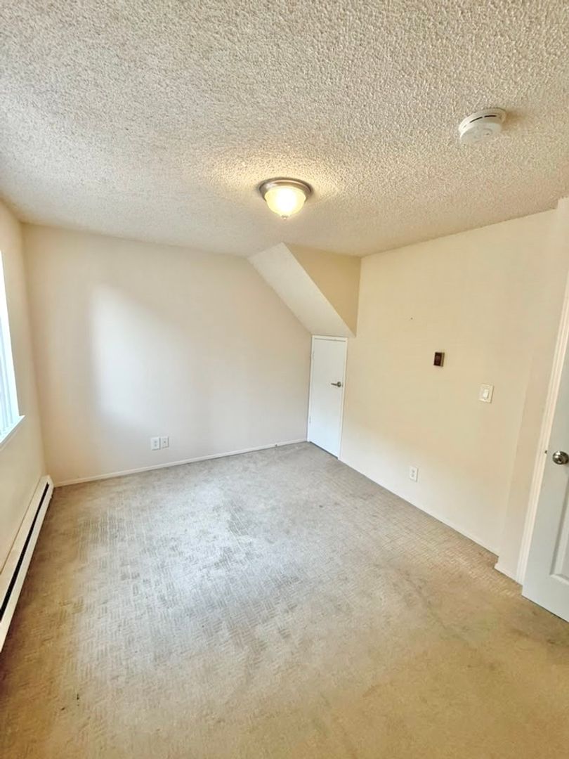 Modern 2-Bedroom Loft-Style Apartment in the Heart of the U-District | Tour Today! 6 of 12