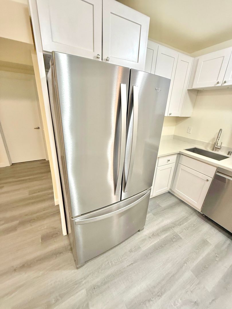 U-District Gem – Husky Villas Unit 10 at 4259 8th Ave NE 6 of 12