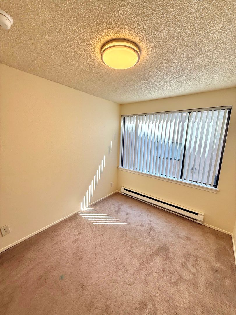 Spacious 2-Bedroom U-District Apartment | Tour Today! 13 of 20
