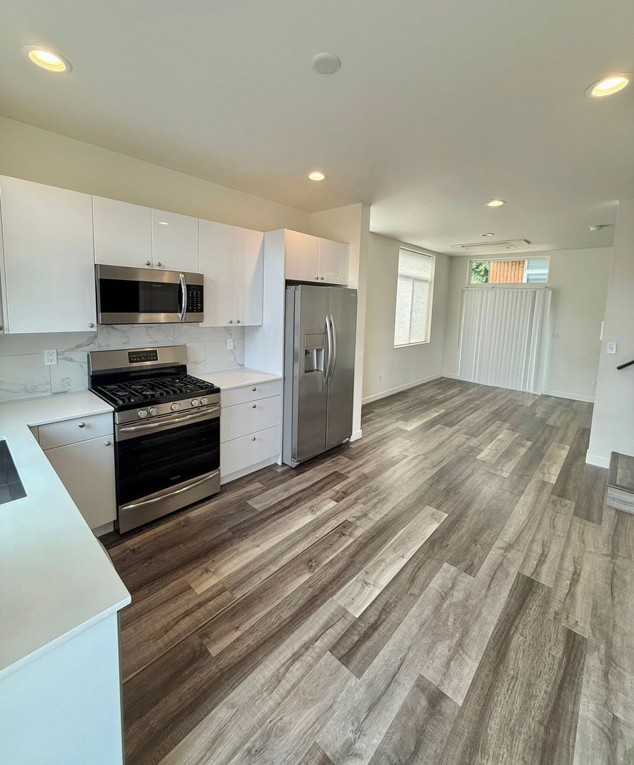 5201 TM KIM &amp; JOE NW LLC 6 of 12