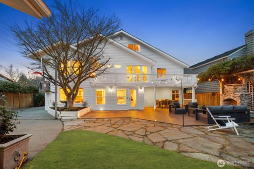 Exceptional Magnolia Home - Rare opportunity to live in Seattles Premier Neighborhood – photo 1