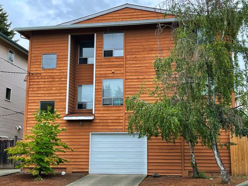 Sunny, South Facing Ballard Apartment – photo 1