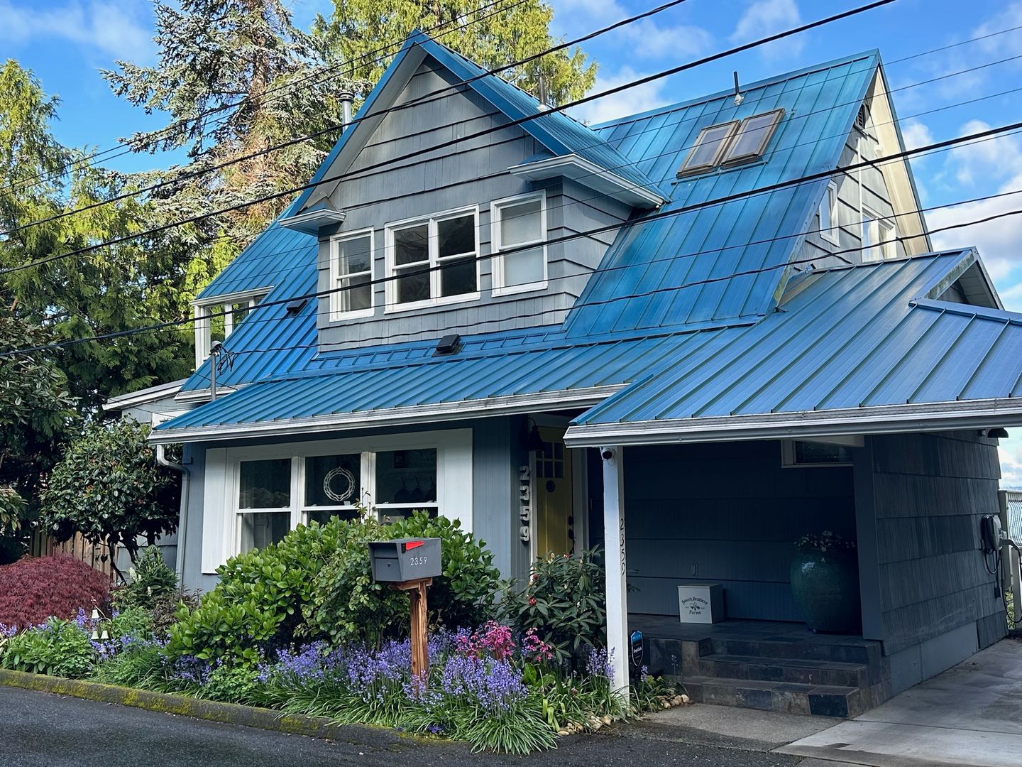 Seattle House: 2359 Hughes Ave SW