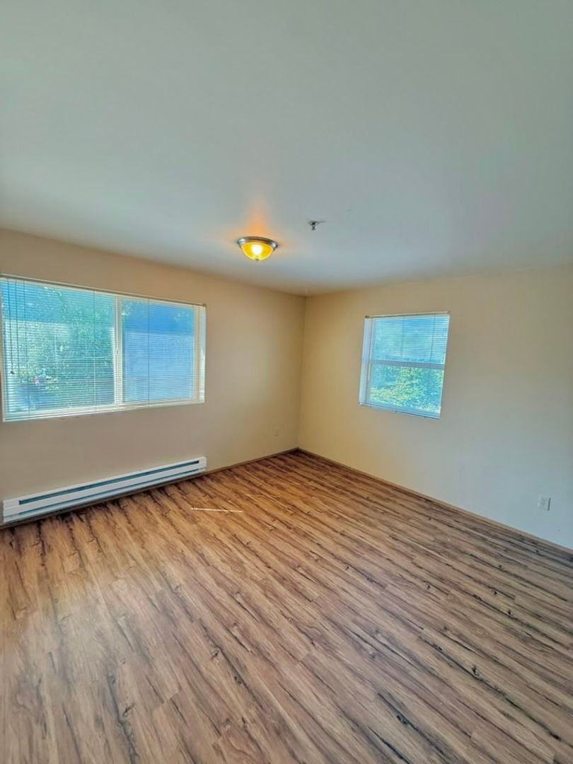 4236 TM Montlake Villas LLC 5 of 12
