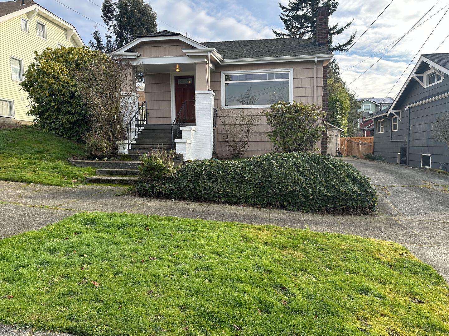 Seattle House: 7612 6th Ave NE