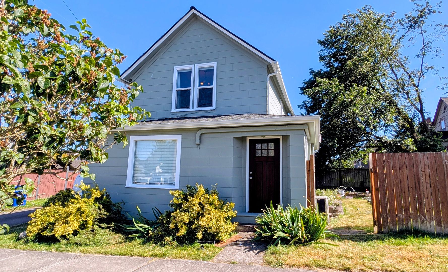Everett House: 1810 23rd Street