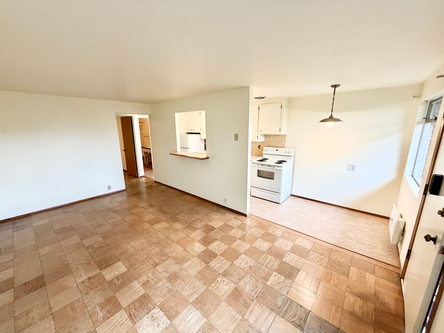 Seattle Apartment: 2140 9th Ave W - Unit 2