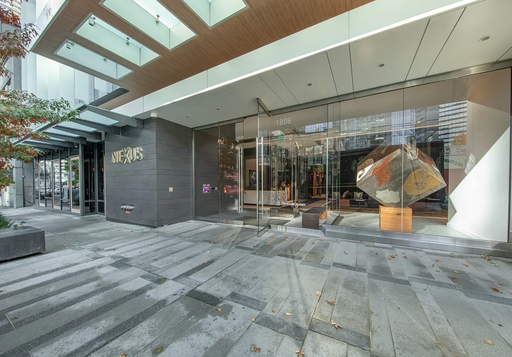 Sophisticated Studio in the Heart of Downtown Seattle – photo 1