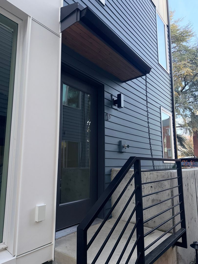 Seattle House: 2529 29th Ave S, Unit D