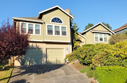 Spacious Mukilteo Home with Partial Water Views in Goat Trail Neighborhood