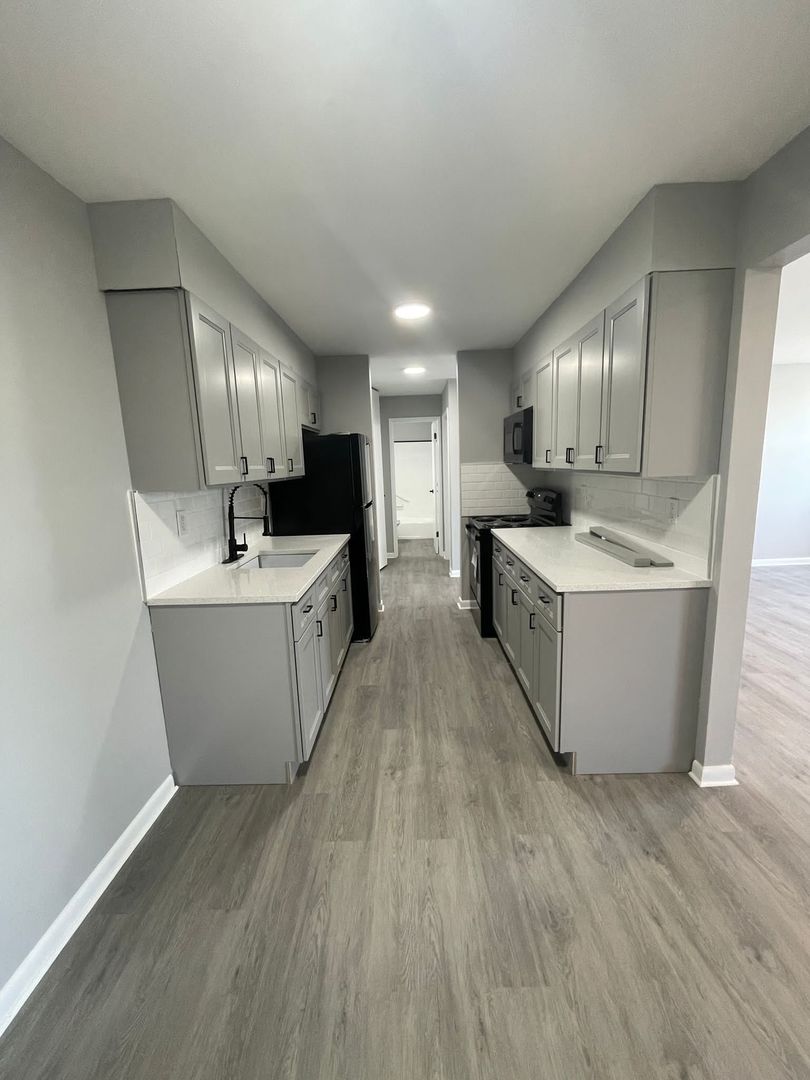 Stratford Apartment: 490-498 Sherwood Place