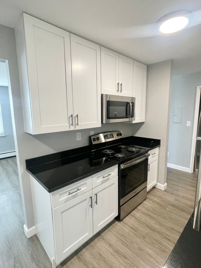 Sherwood Square Apartments 5 of 12