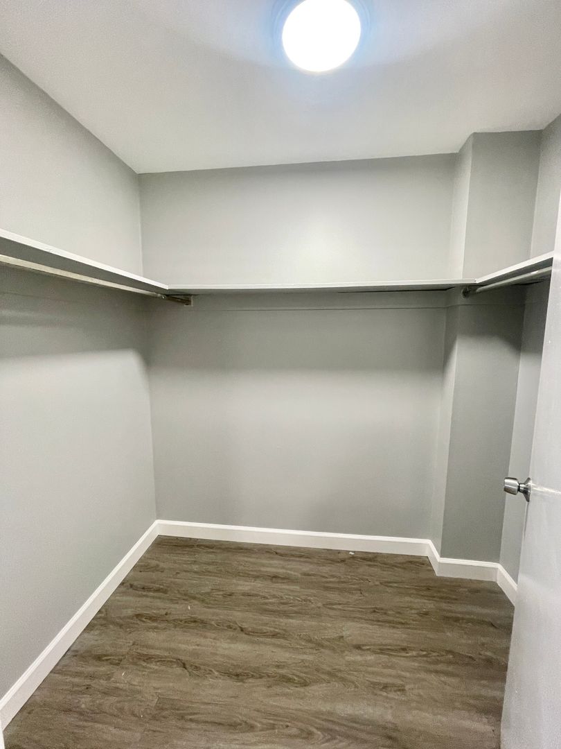 Sherwood Square Apartments 9 of 12