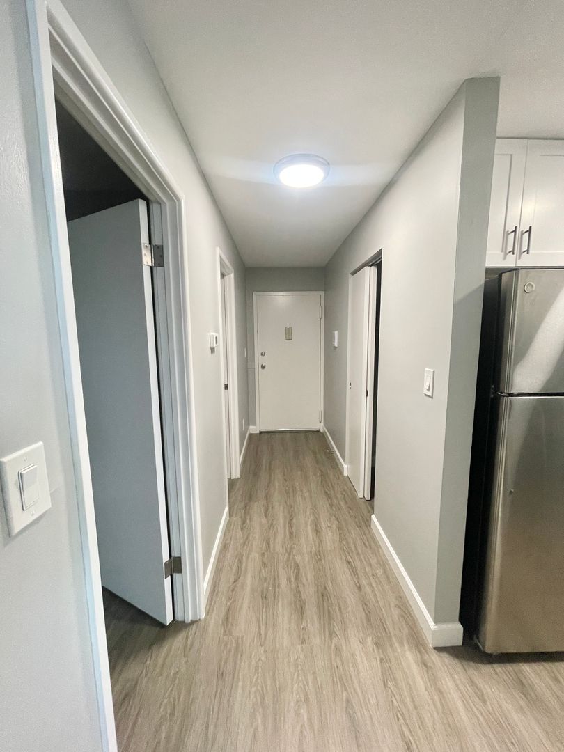 Sherwood Square Apartments 7 of 12